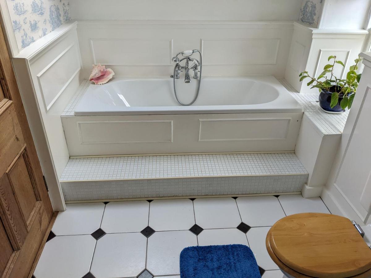 Black Isle Bed And Breakfast Avoch Экстерьер фото